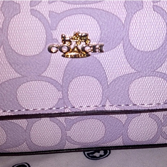 Pretty shoulder purse 👜😍 - Picture 2 of 7